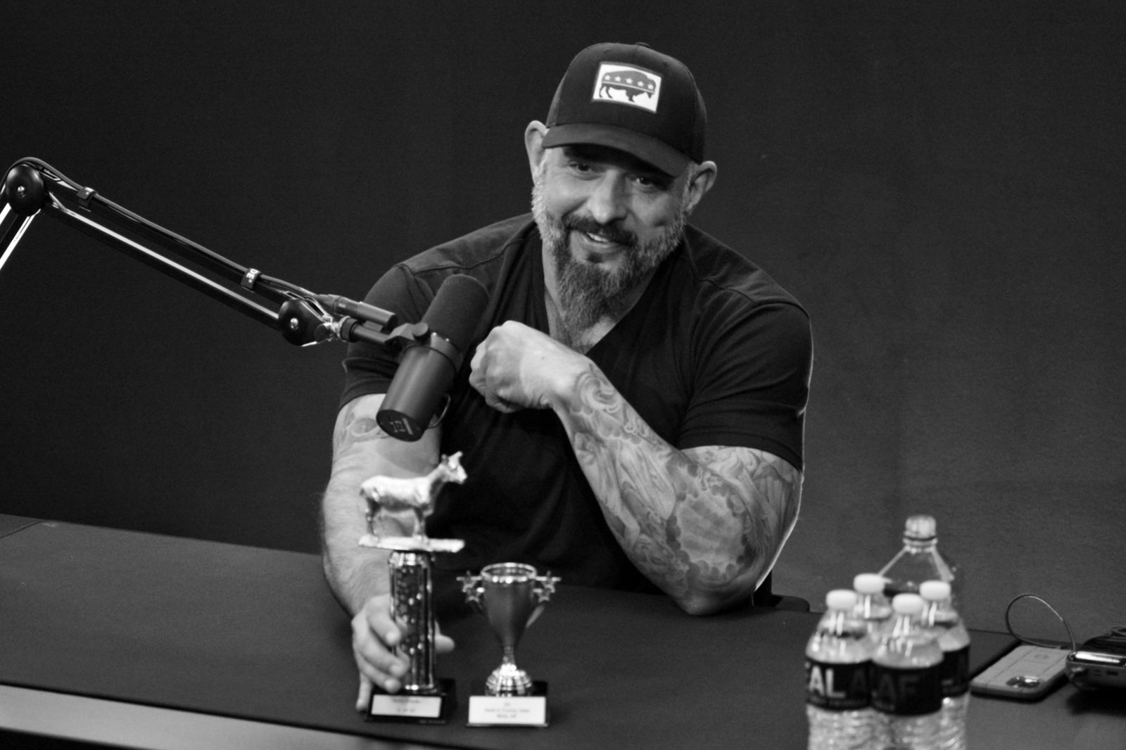 527. Andy & DJ CTI: Apple's Mixed-Reality Headset, Informant 'Will Be Killed' & Ukraine Accuses Russia Of Destroying Dam